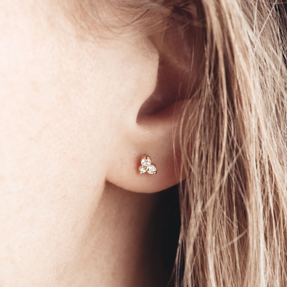 Studs LILY