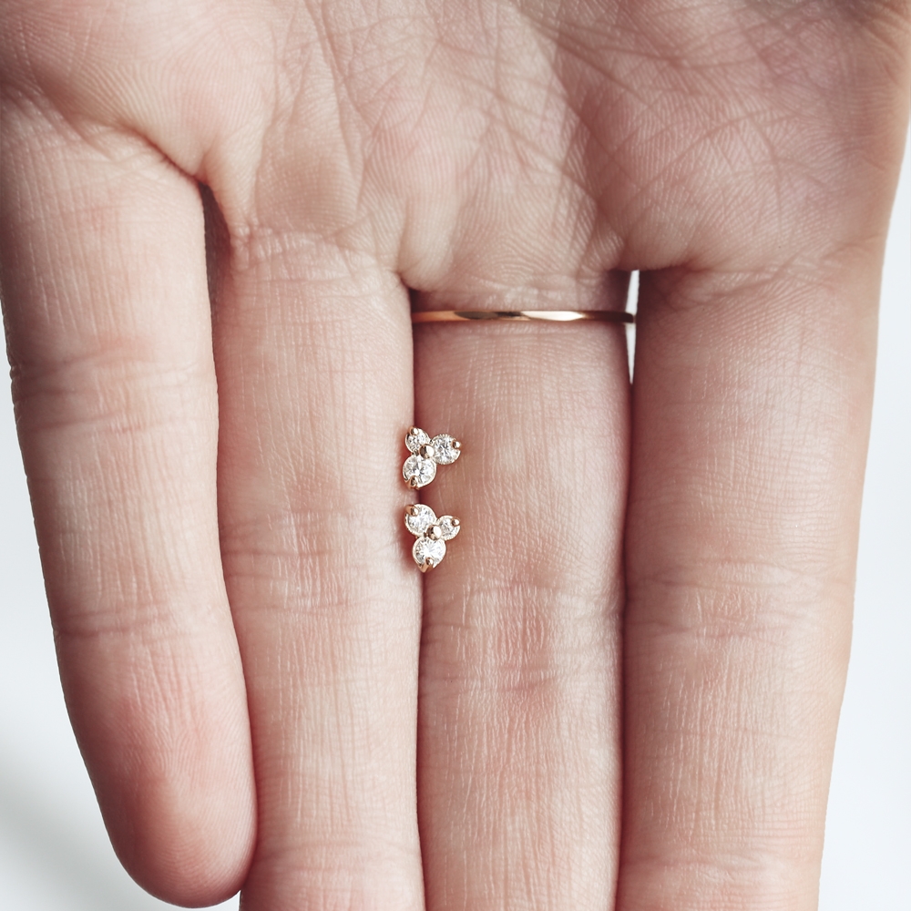 Studs LILY