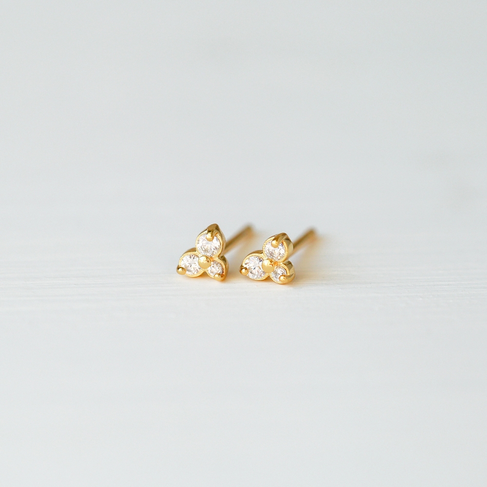 Studs LILY
